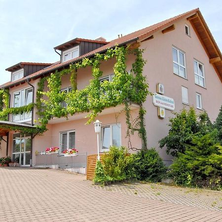Gaestehaus Kleine Kalmit Λαντάου Εξωτερικό φωτογραφία